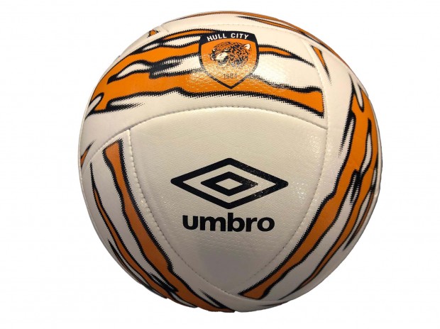 Umbro Neo Swerve Football 2021