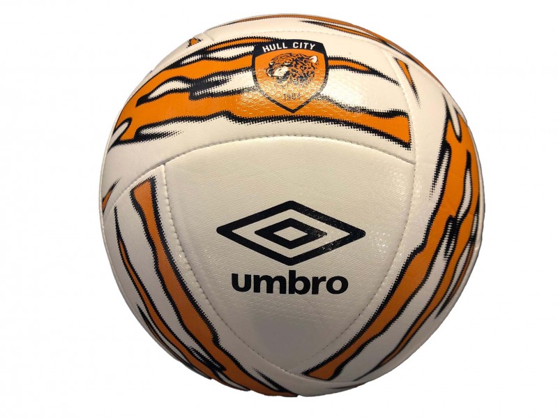 Umbro Neo Swerve Football 2021